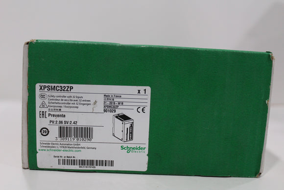 New | Schneider Electric | XPSMC32ZP | Safety Controller with 32 Inputs